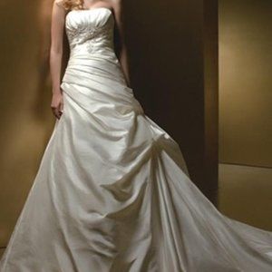 Anjolique Wedding Dress - Size 8